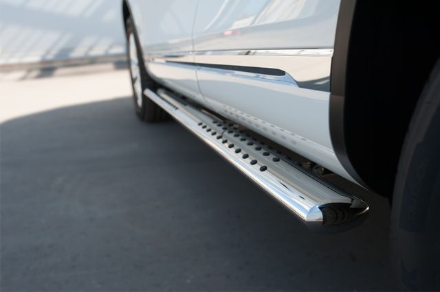 Защита порогов RusStal труба d120х60 овал с проступью для Volkswagen Touareg II рестайлинг 2014-2018. Артикул VWTO-002130