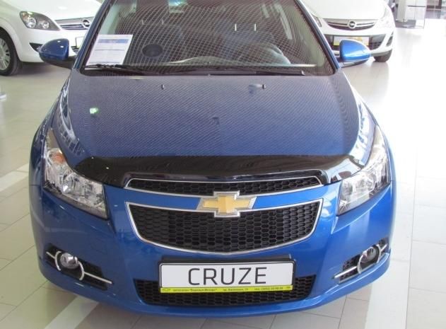 Дефлектор SIM для капота Chevrolet Cruze седан 2009-2015. Артикул SCHCRU0912