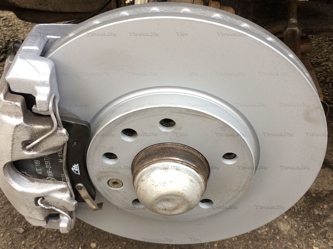 Тормозной диск Zimmermann Coat Z передний для Opel Meriva A 2003-2010. Артикул 430.1483.20