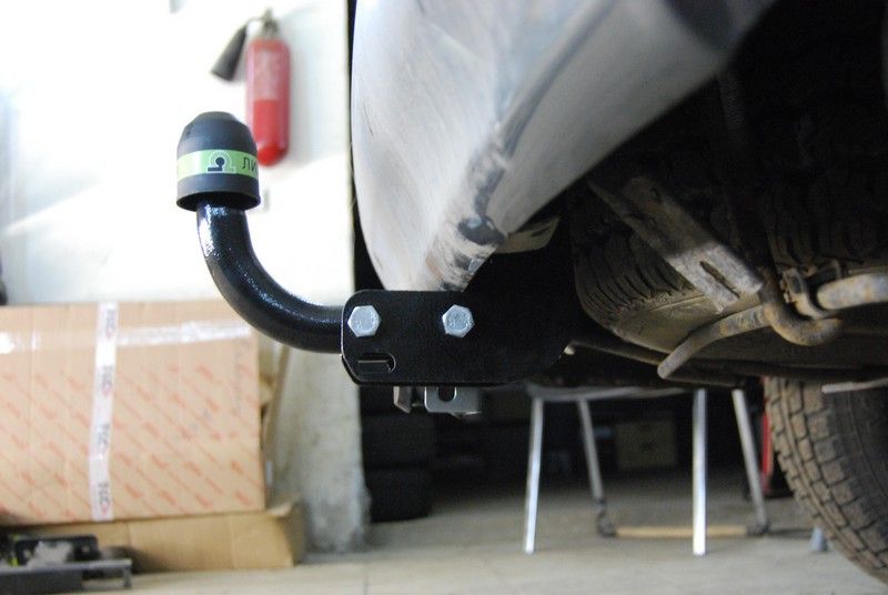 Фаркоп Лидер-Плюс для Hyundai H1 Starex 4WD 1998-2004. Артикул H216-A