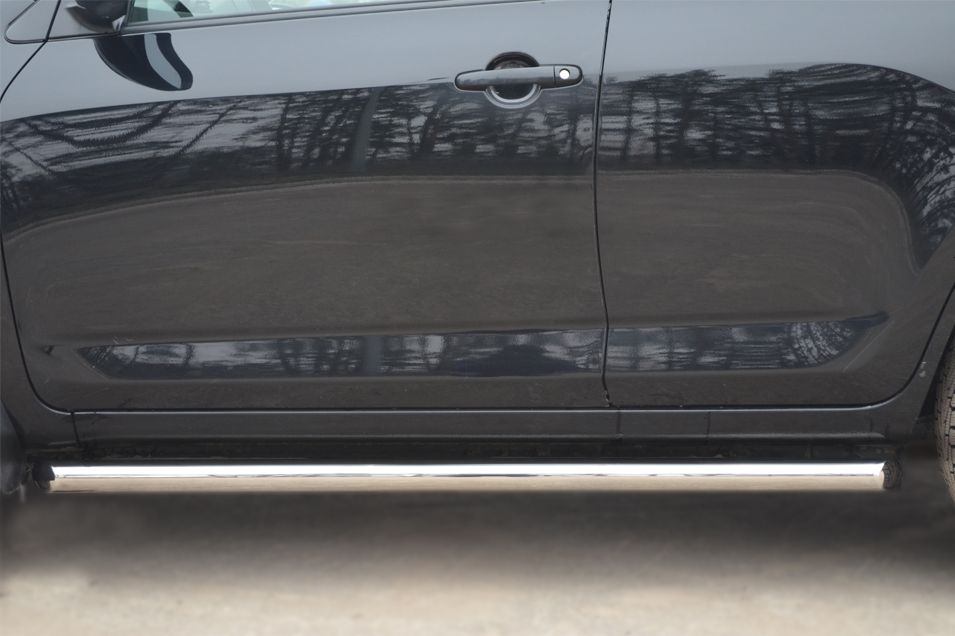 Защита RusStal порогов труба d76 (вариант 1) для Toyota RAV4 III (длинная база) 2010-2012. Артикул TRLT-1001501