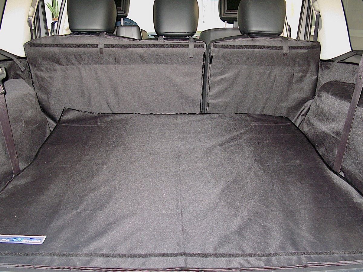 Защитный чехол AUTOSMSTUDIO "Maxi" в багажник автомобиля для Infiniti QX80 11.2013-2024, черный. Артикул TP-NIPAT(VI)-MAXI-BL