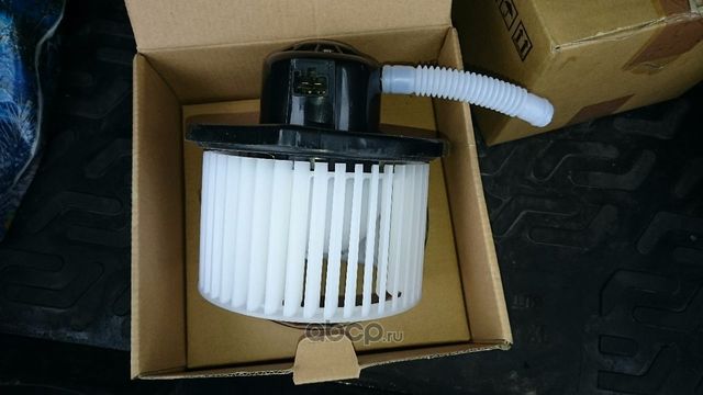 Мотор отопителя (Ruei). Артикул RU7684AM