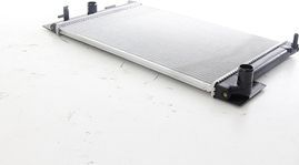 Радиатор охлаждения двигателя BSG (алюминий). Артикул BSG 85-520-021