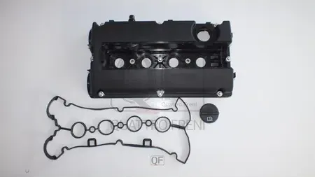 Крышка клапанная (Quattro Freni). Артикул qf72a00020