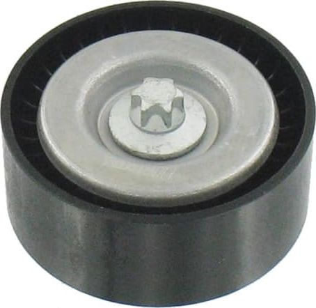 Направляющий (ведущий) ролик приводного поликлинового ремня SKF. Артикул VKM 38050