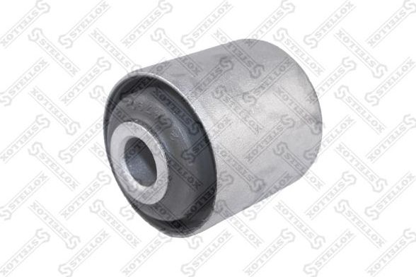 Сайлентблок переднего рычага подвески Stellox. Артикул 87-74115-SX