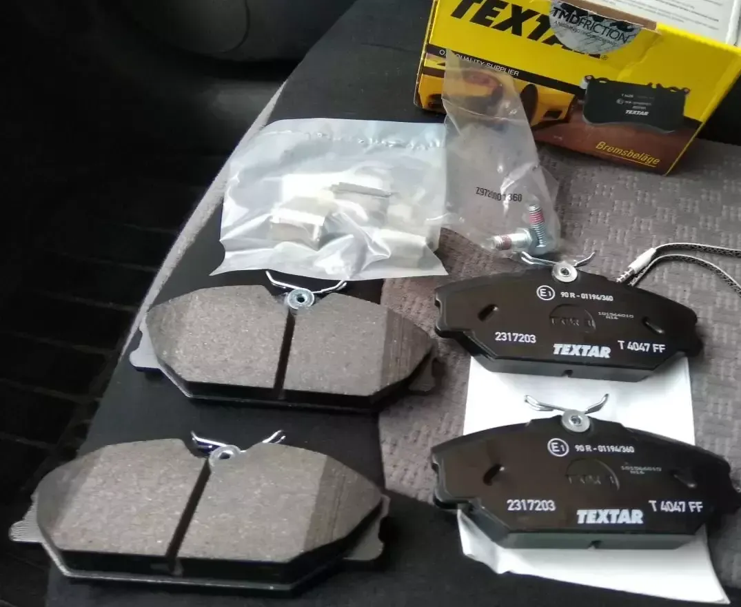 Тормозные колодки Textar Q+. Артикул 2317203