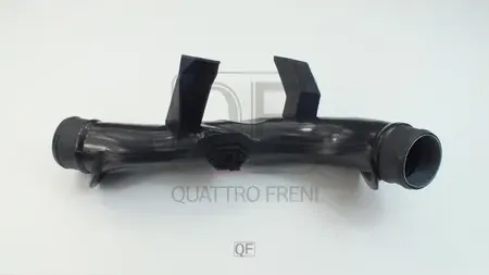 ПАТРУБОК ИНТЕРКУЛЕРА (Quattro Freni). Артикул QF30Q00086