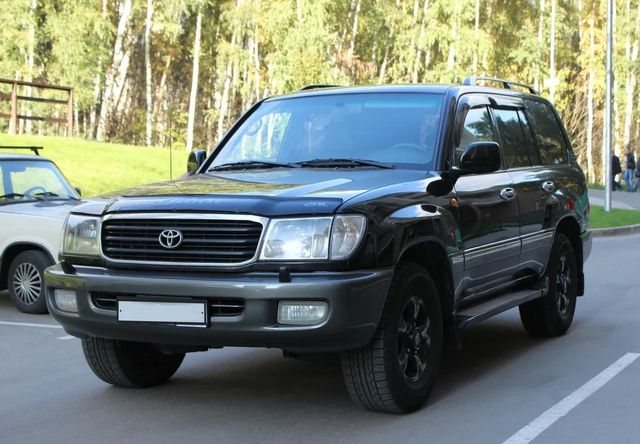 Дефлектор Vip-Tuning для капота Toyota Land Cruiser 100 1998-2007. Артикул TYA37