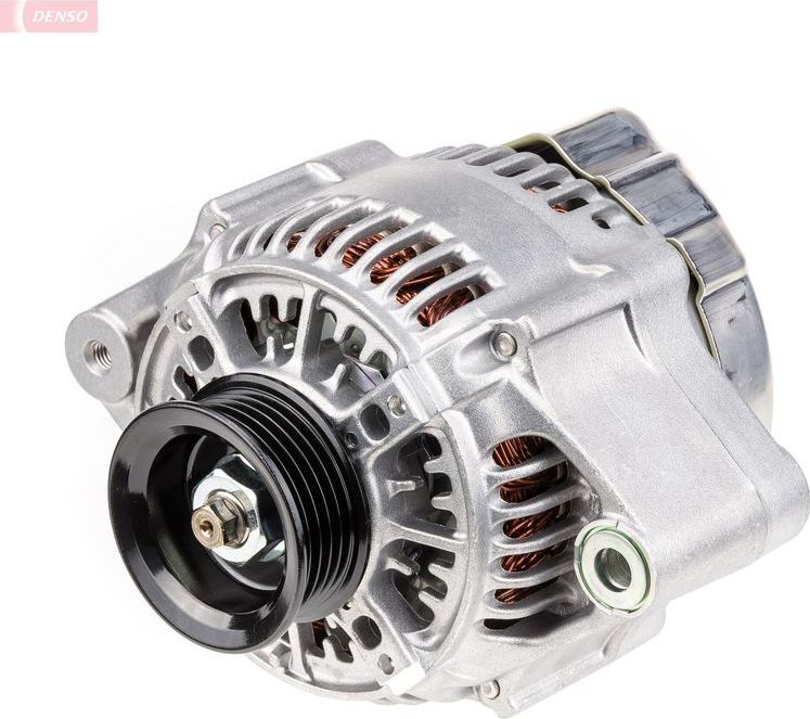 Генератор Denso. Артикул DAN1357