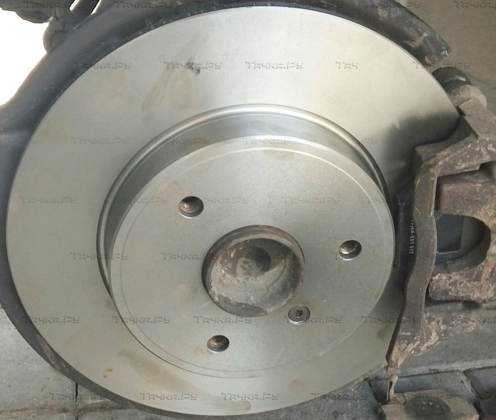 Тормозной диск Bosch передний для Smart Fortwo I (W450) 2001-2006. Артикул 0 986 479 305