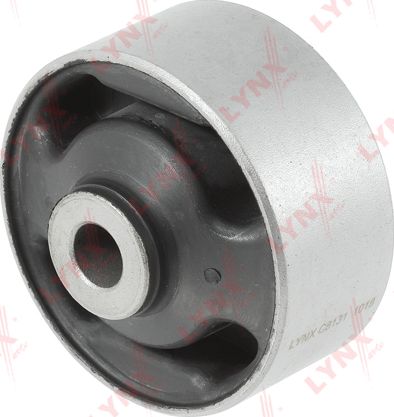 Сайлентблок переднего рычага подвески LYNXauto. Артикул C8131