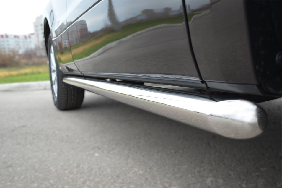 Защита RusStal порогов труба d63 (вариант 1) для Suzuki Grand Vitara 5-дв. 2012-2015. Артикул SVT-0010941