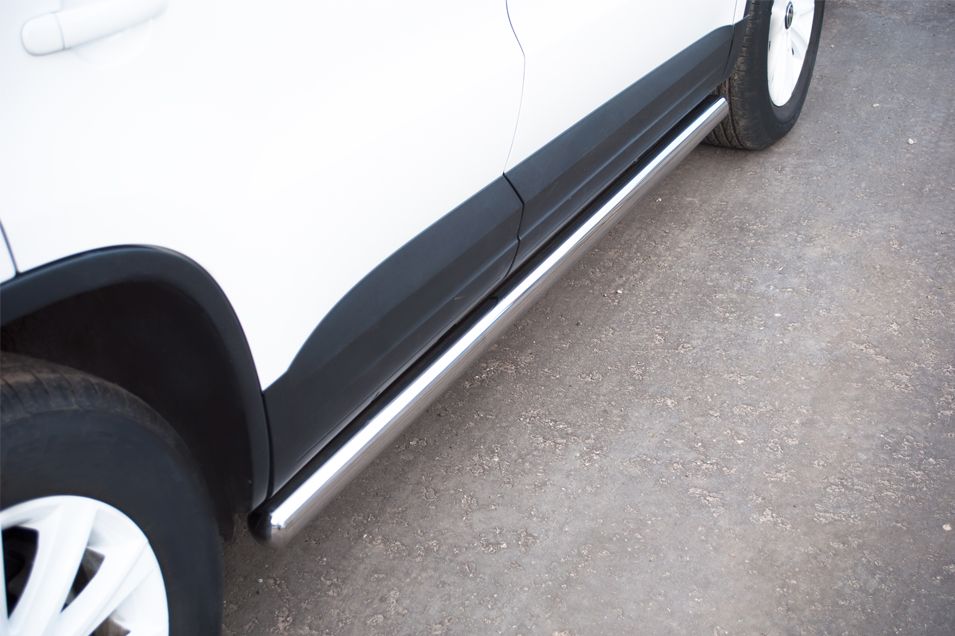 Защита порогов RusStal труба d63 (вариант 3) для Volkswagen Tiguan Track & Field (Track & Style) 2011-2016. Артикул VGT-0004933