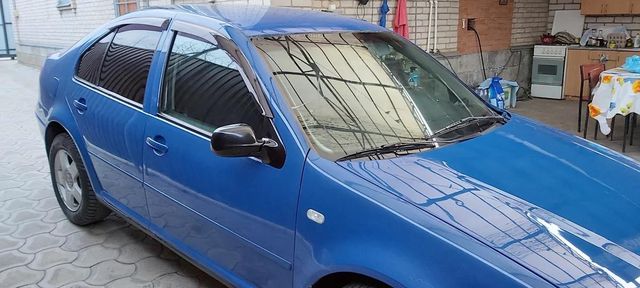 Дефлекторы Cobra Tuning для окон Volkswagen Bora седан 1998-2005. Артикул V20999