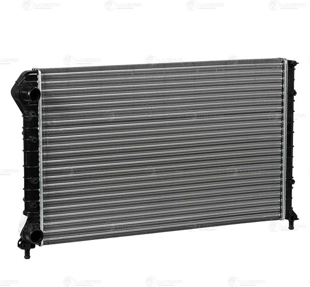 Радиатор охлаждения двигателя Luzar для Fiat Doblo I 2001-2015. Артикул LRc 1631