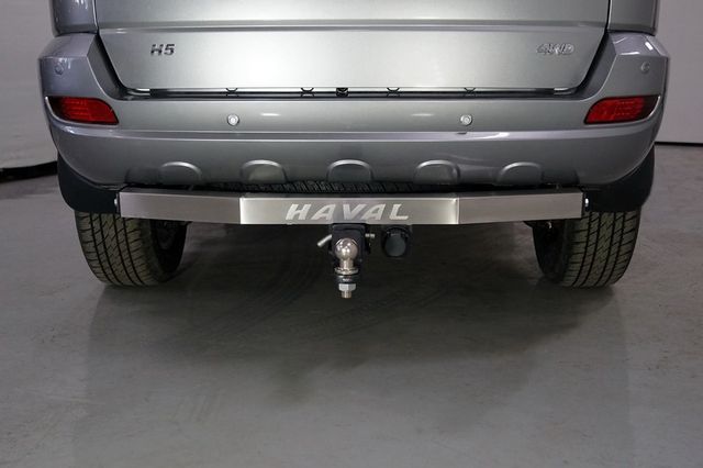 Фаркоп ТСС под американский квадрат для Haval H5 2020-2021 с накладкой с надписью Haval. Артикул TCU00196