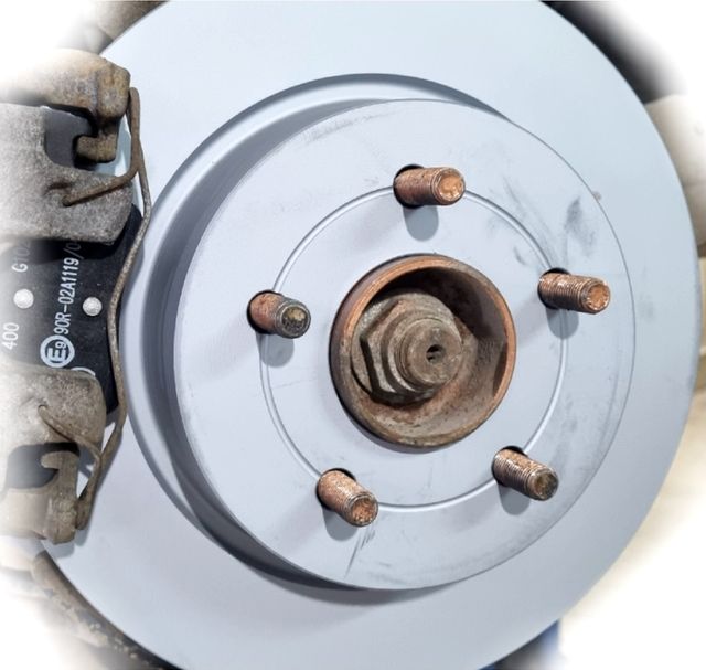 Тормозной диск Zimmermann Coat Z задний для Ford Kuga II 2013-2019. Артикул 250.1364.20