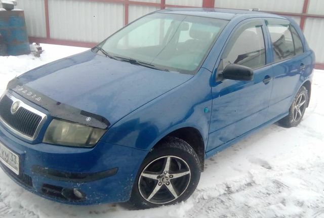 Дефлектор Vip-Tuning для капота Skoda Fabia I 2000-2007. Артикул SK01