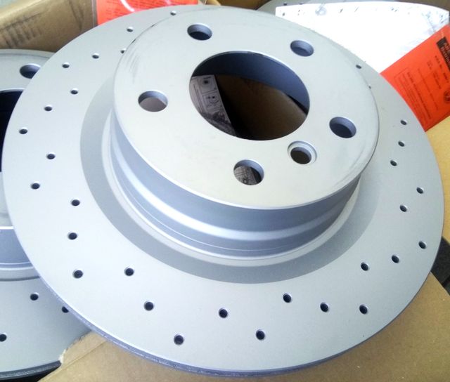 Тормозной диск Zimmermann Sport Coat Z. Артикул 150.3498.52