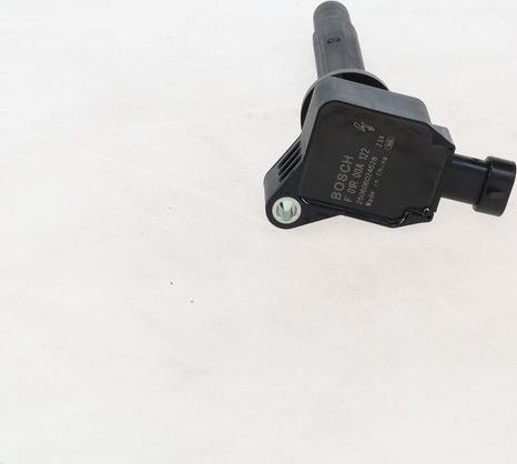 Катушка зажигания Bosch. Артикул F 01R 00A 122