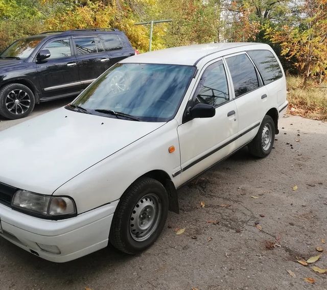 Дефлекторы Heko для окон (передняя пара) Nissan Sunny Y10 5-дв. 1991-2000. Артикул 24216