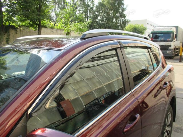 Дефлекторы Cobra Tuning для окон (с хром. молдингом) Toyota RAV4 II 2013-2018. Артикул T26813CR