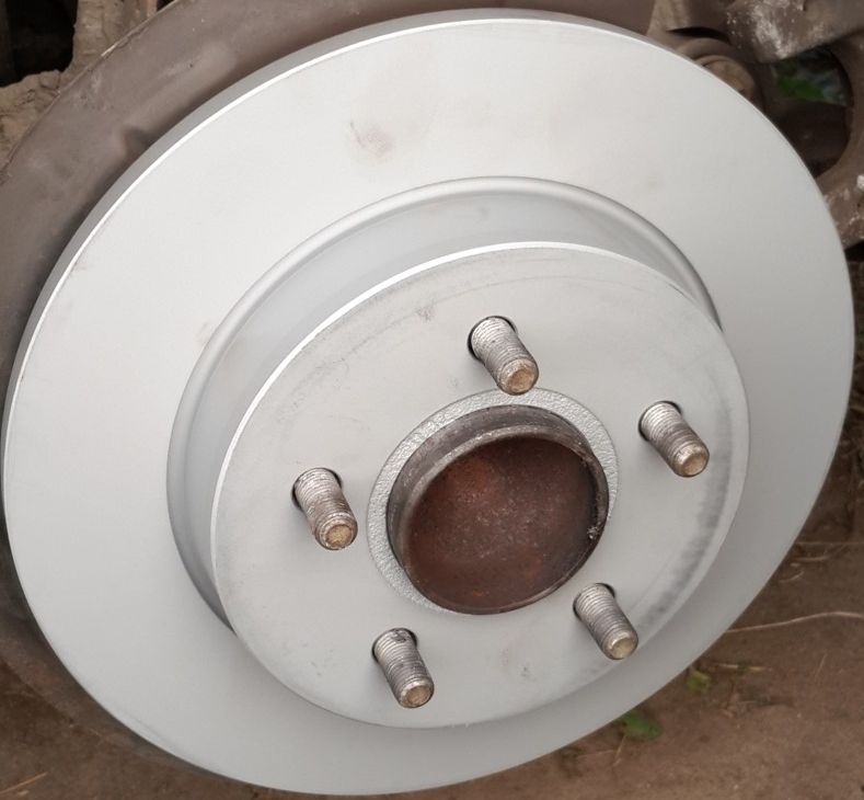 Тормозной диск Zimmermann Coat Z. Артикул 250.1355.20