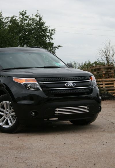 Накладка на решётку воздухозаборника НИЖНЯЯ Союз-96 d16 (черн. заглушка) для Ford Explorer V 2011-2015. Артикул FEXP.96.2101