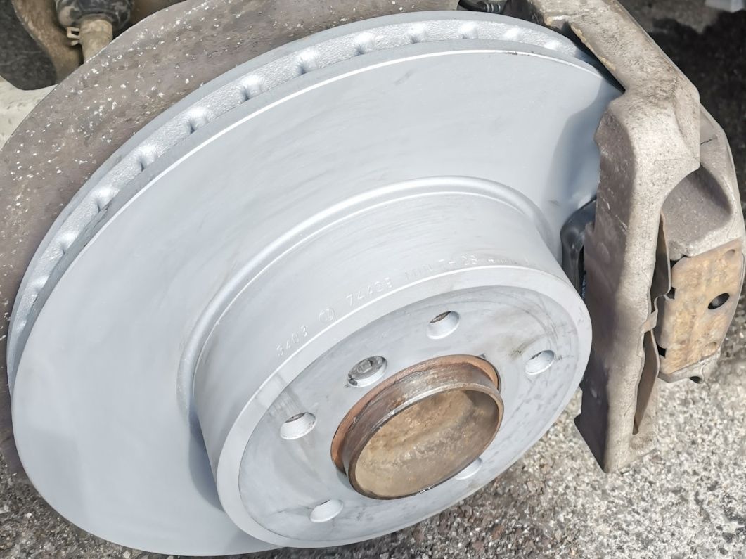 Тормозной диск Zimmermann Coat Z. Артикул 150.3403.20