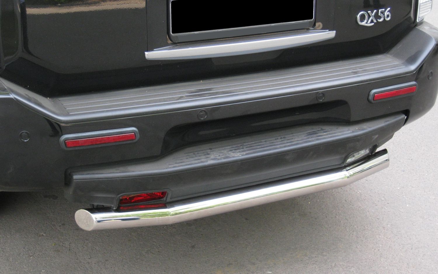 Защита RusStal заднего бампера d76 (секции) для Infiniti QX56 II 2004-2009. Артикул IQZ-000320