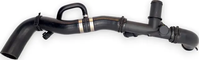 Патрубок системы охлаждения JAGUARLand Rover (Lumer). Артикул LM07396