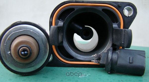 Термостат VAG. Артикул 06A121114