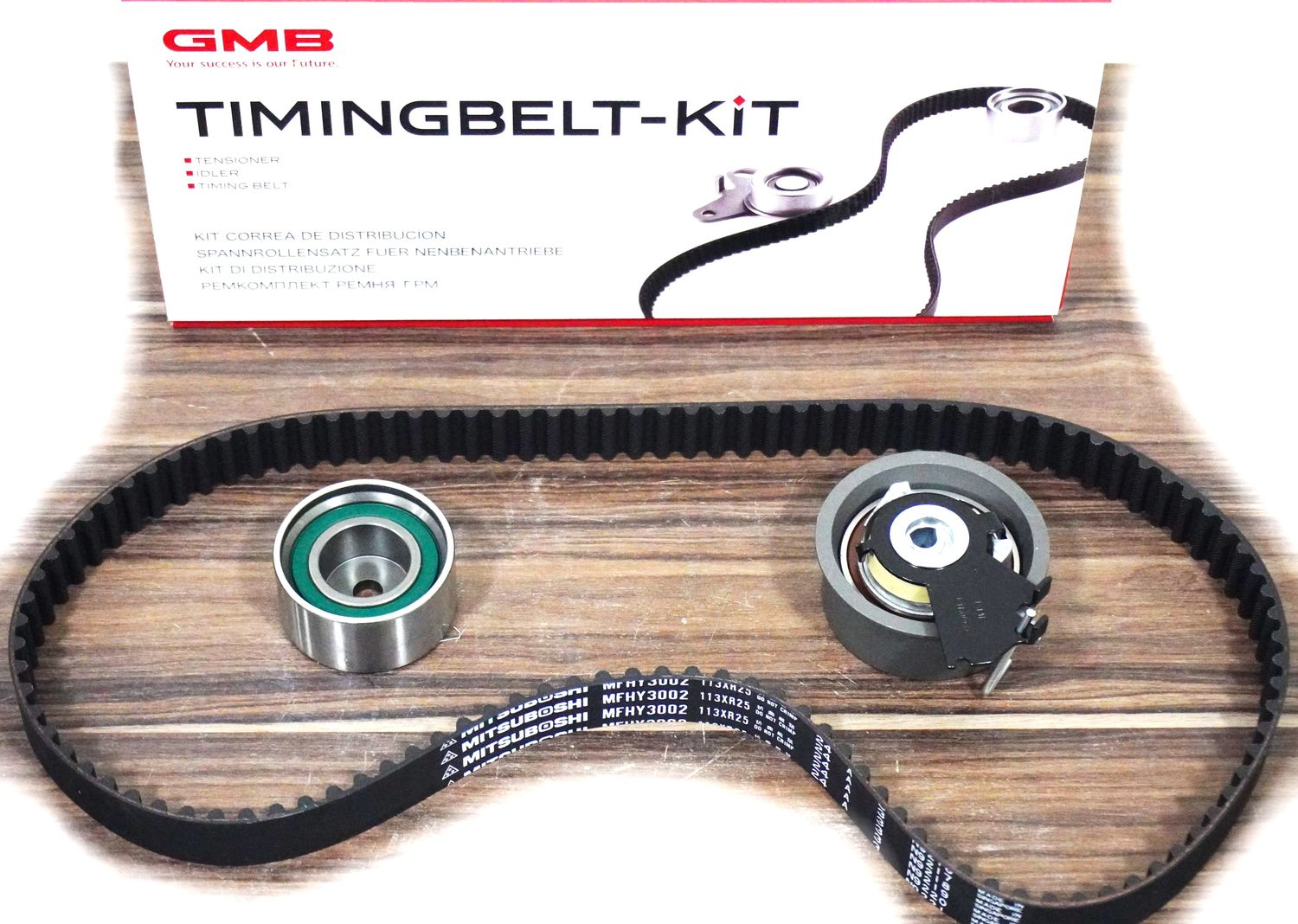 Ремень ГРМ с роликами (комплект) GMB. Артикул GKHY0021