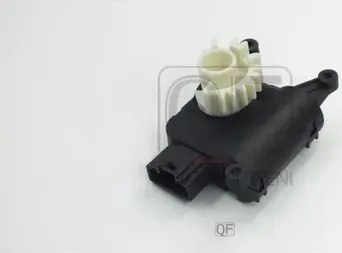 МОТОРЧИК ПРИВОДА ЗАСЛОНОК ОТОПИТЕЛЯ (Quattro Freni). Артикул QF10Q00136