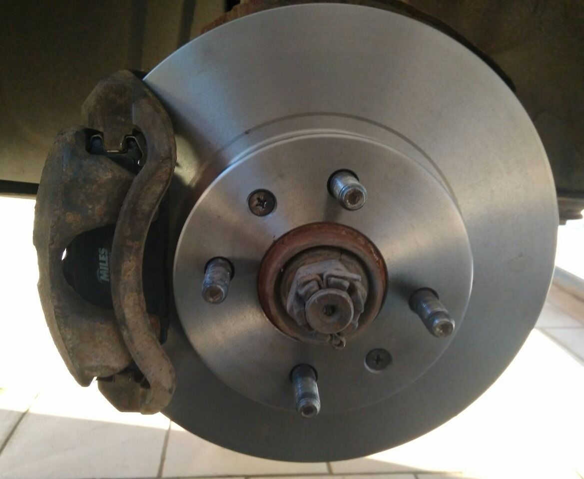 Тормозной диск Miles. Артикул K000218