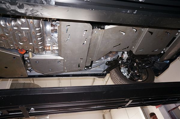 Защита алюминиевая АВС-Дизайн для РК Jeep Grand Cherokee WK2 2010-2014. Артикул 04.15ABC