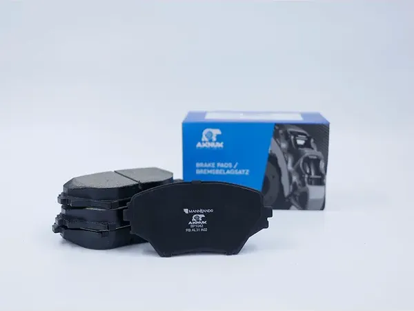 КОЛОДКИ ТОРМОЗНЫЕ ДИСКОВЫЕ ПЕРЕДНИЕ AKNUK TOYOTA RAV 4 II (A2), 06/00 Aknuk. Артикул BP1042