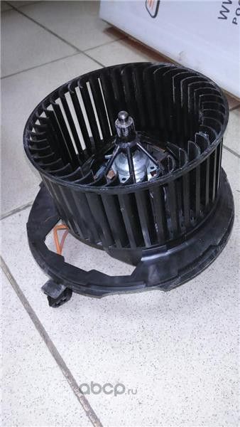 Мотор печки (электровентилятор отопителя) VAG. Артикул 3C1820015AA