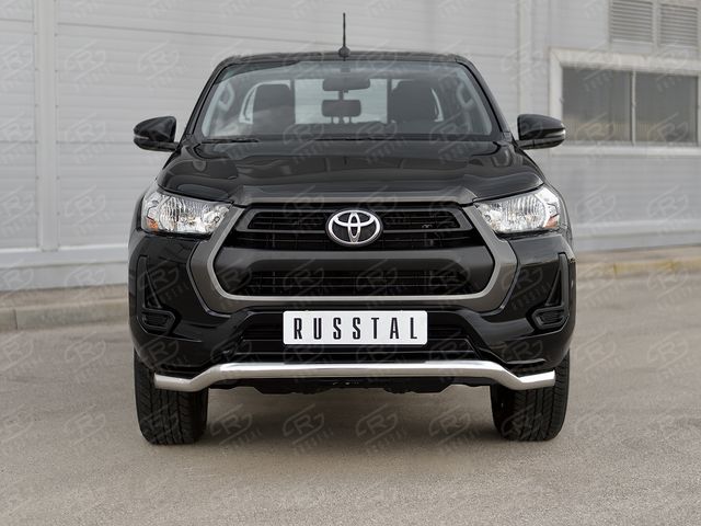 Защита RusStal переднего бампера d63 волна для Toyota Hilux VIII 2020-2026. Артикул THZ-003492