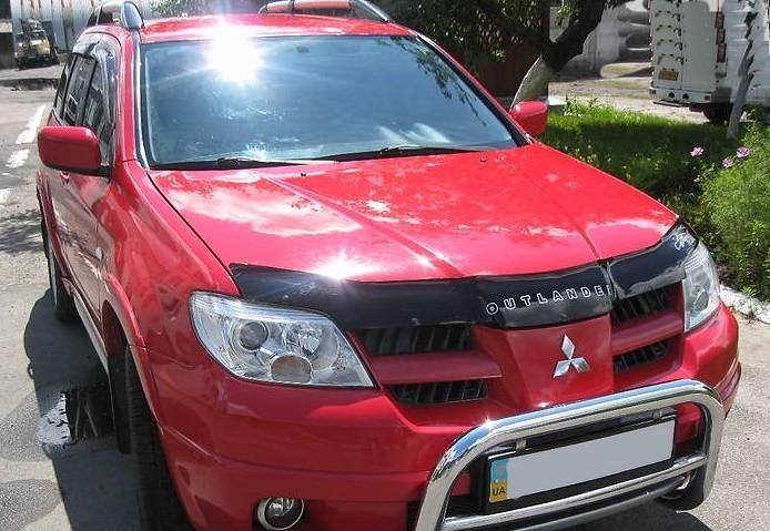 Дефлектор VT52 для капота Mitsubishi Outlander I 2003-2007. Артикул MSH09VT