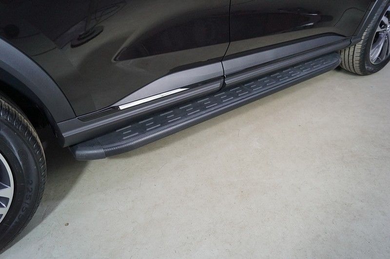 Пороги алюминиевые ТСС с пластиковой накладкой 1720 мм для Haval F7 I рестайлинг 4WD 2022-2026 Карбон черные. Артикул HAVF722-23BL