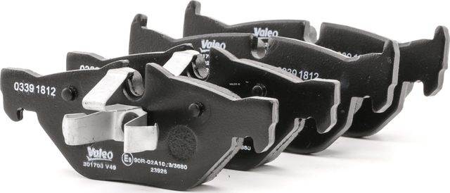 Тормозные колодки Valeo First. Артикул 301703