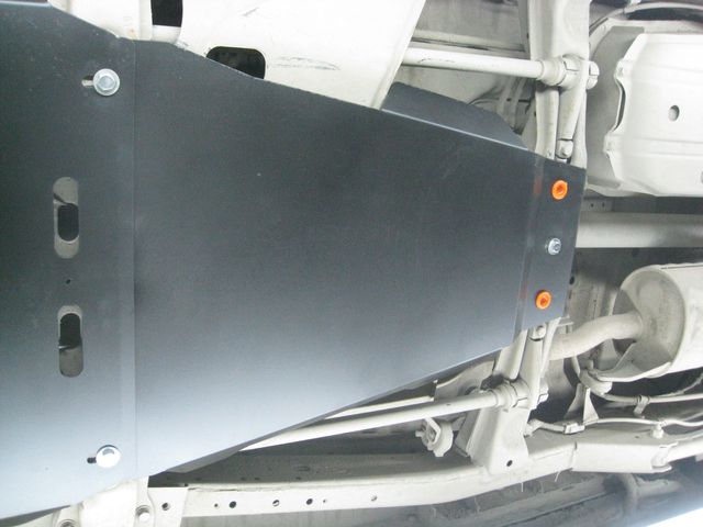 Защита алюминиевая Alfeco для раздатки Mitsubishi Pajero Sport I 2000-2004. Артикул ALF.14.38 AL4