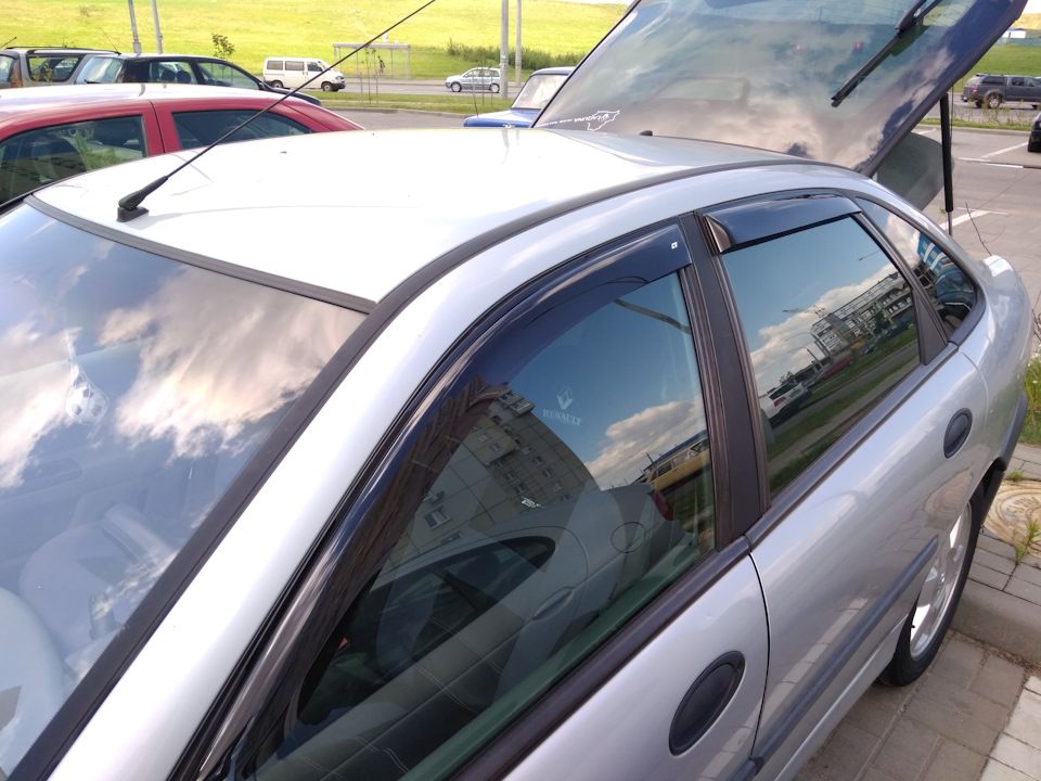 Дефлекторы Cobra Tuning для окон Renault Laguna I 5дв. хэтчбек 1993-2001. Артикул R13793