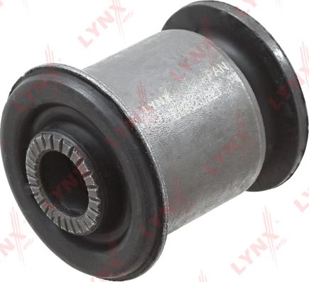 Сайлентблок переднего рычага подвески LYNXauto. Артикул B8352