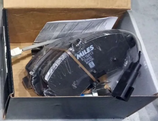 Тормозные колодки Miles (Semi-Metallic). Артикул E110413