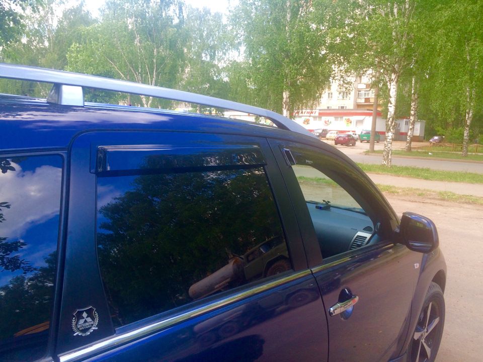 Дефлекторы V-Star для окон Citroen C-Crosser 2007-2012. Артикул D22254