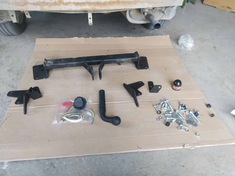 Фаркоп AvtoS для Suzuki Liana хэтчбек 2005-2008. Артикул SZ 07